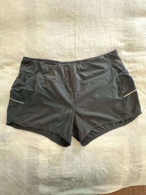 Active Life Women's Black Athletic Shorts with liner, pockets, size XXL